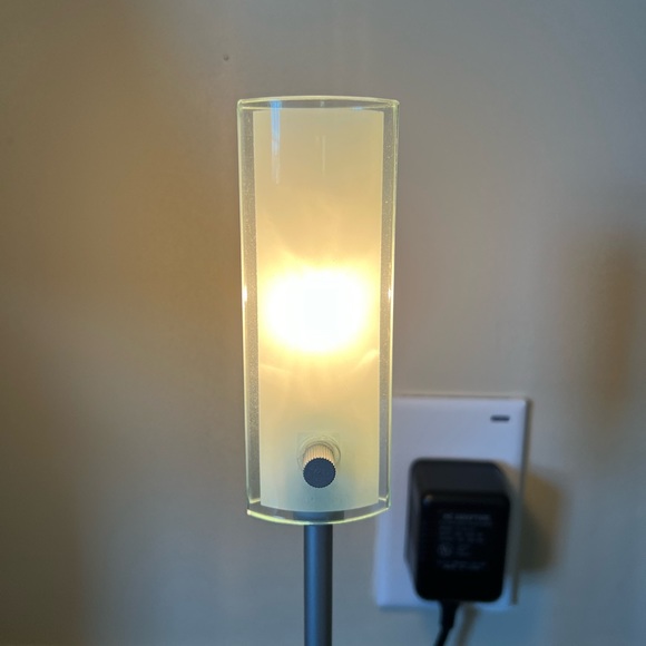 ⚫️Final Price⚫️ Vintage IKEA Super Slim Tabletop Lamp - Picture 3 of 4